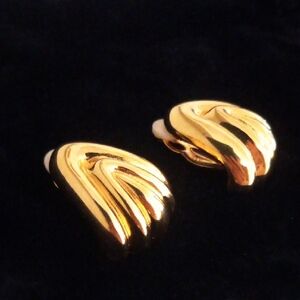 Elegant ST JOHN Vintage Gold- Tone Earrings